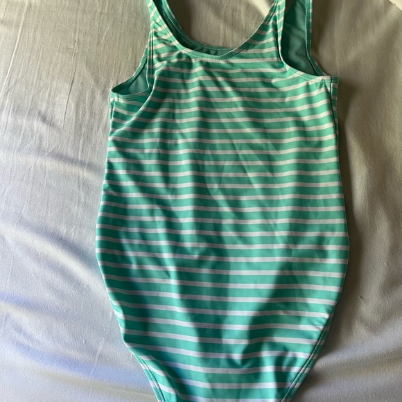 Sweet Pineapple: Girl’s one piece swimsuit with sequence double sides seashell - Picture 8 of 8